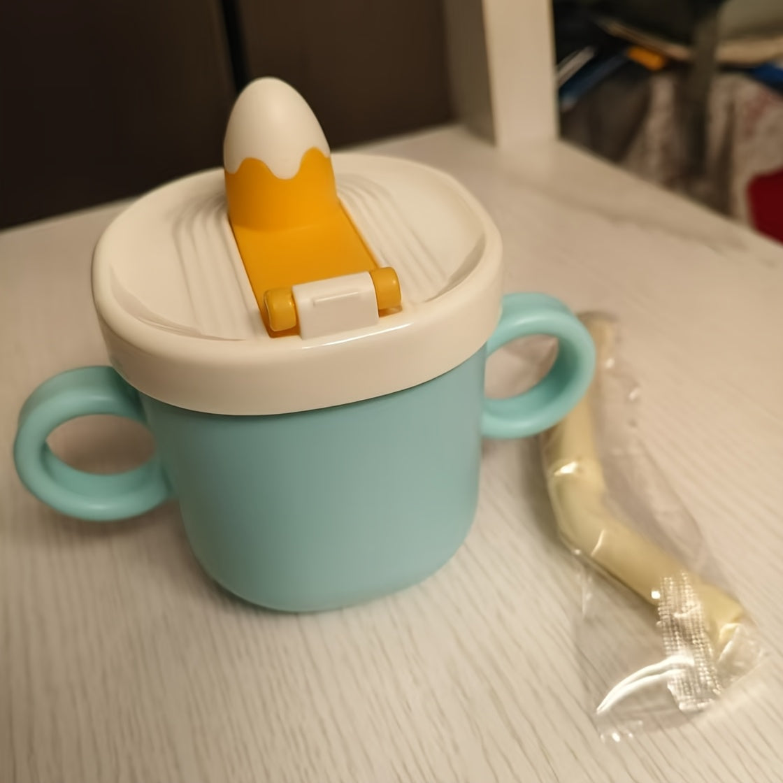 Double-Handle Sippy Cup with a 316 Stainless Steel Liner and Flip-Top Straw Lid for Everyday Drinks