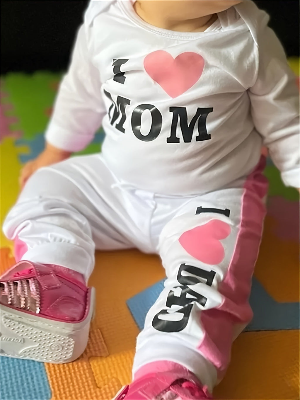 Baby Girl Bodysuit and Pants Set, I Love Mom and Dad Prints with Pink Side Stripes for Everyday Dressing