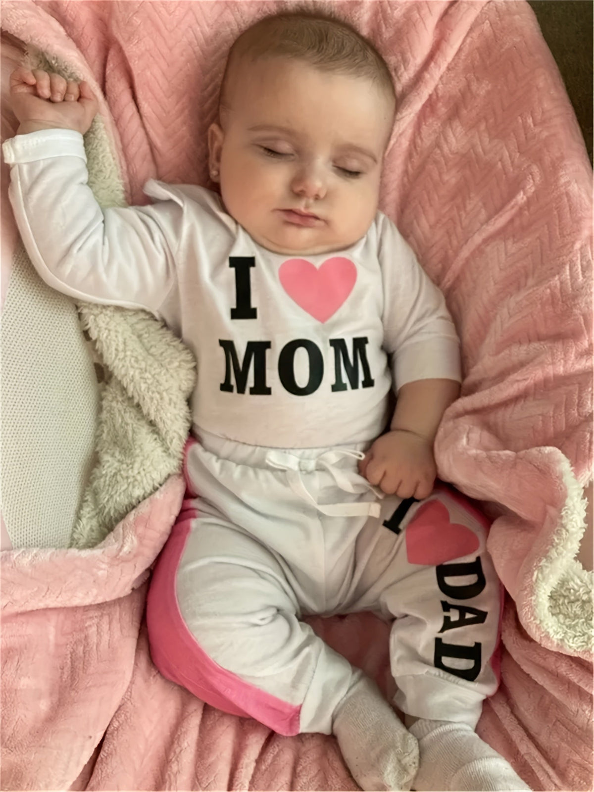 Baby Girl Bodysuit and Pants Set, I Love Mom and Dad Prints with Pink Side Stripes for Everyday Dressing