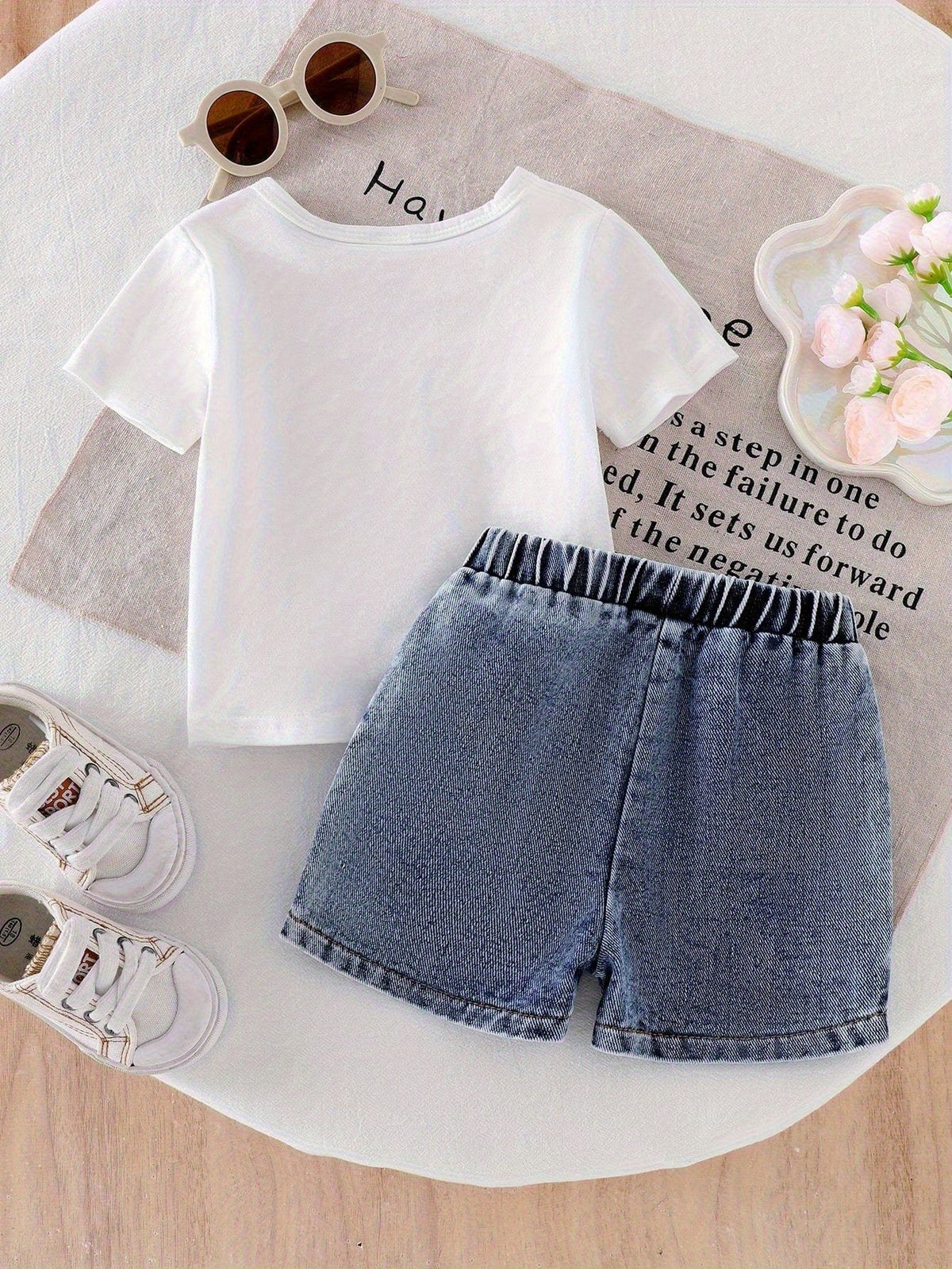 Baby Girls' Pink Bow T-Shirt and Denim Shorts Set with Matching Bow Details and an Elastic Waist